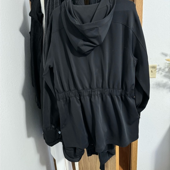 lululemonn zip up jacket - Picture 2 of 3